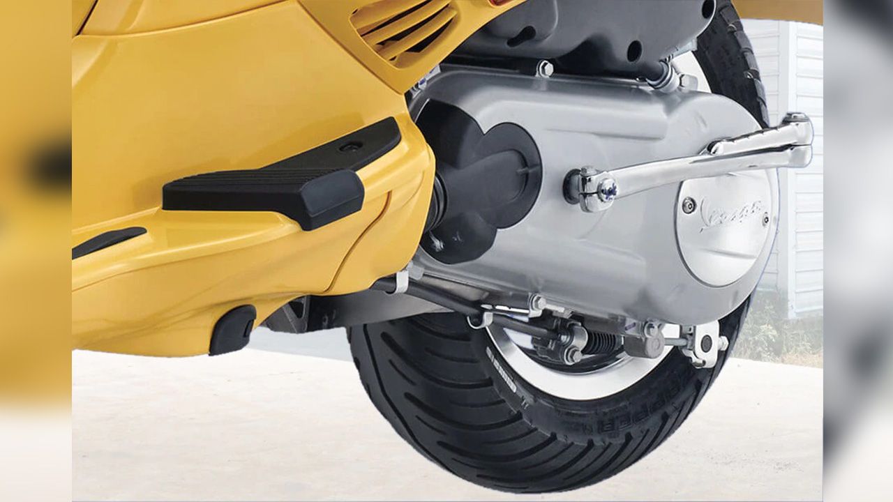 Vespa VXL 125 Rear Tyre View