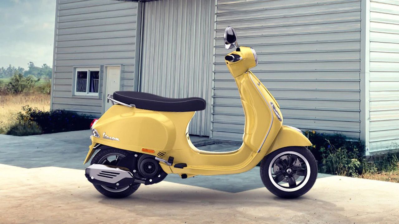 Vespa VXL 125 Right Side View