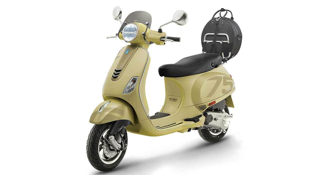 Vespa VXL 150 Glossy Metallic Giallo