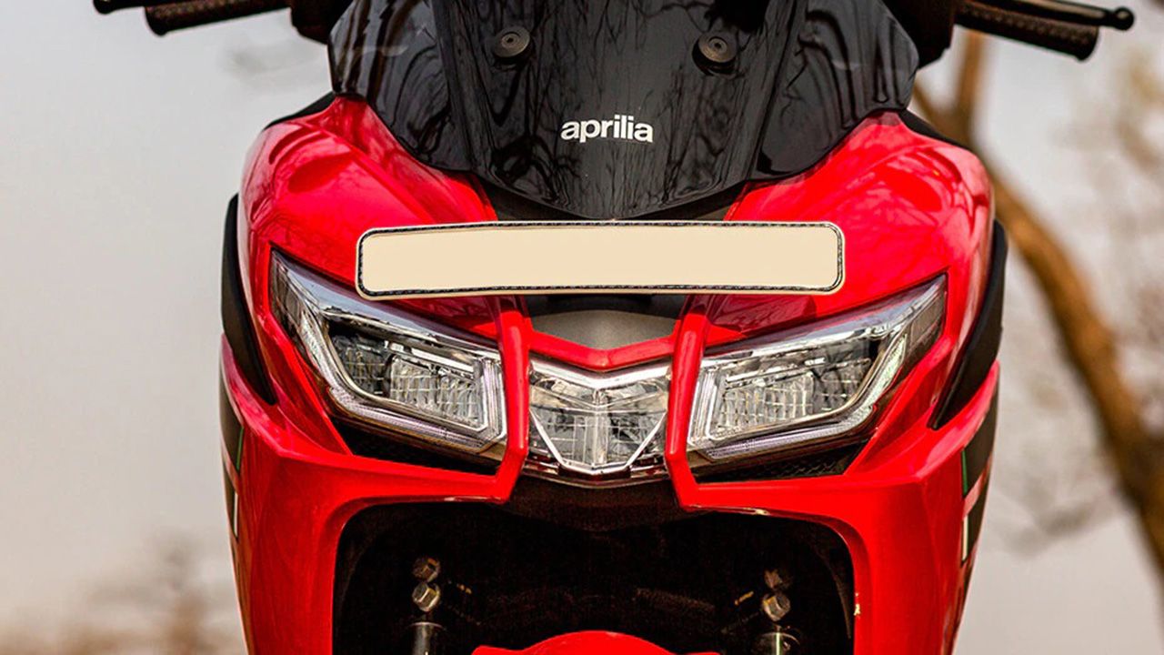 Aprilia SXR 160 Head Light