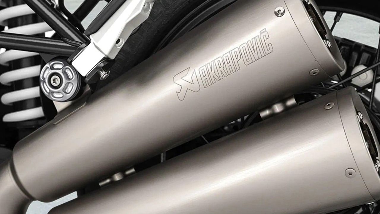 BMW R nineT Exhaust View