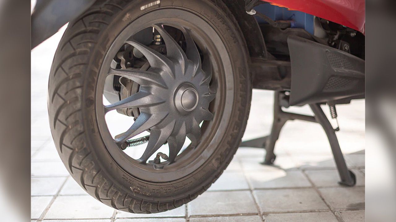 Bajaj Chetak Rear Tyre View