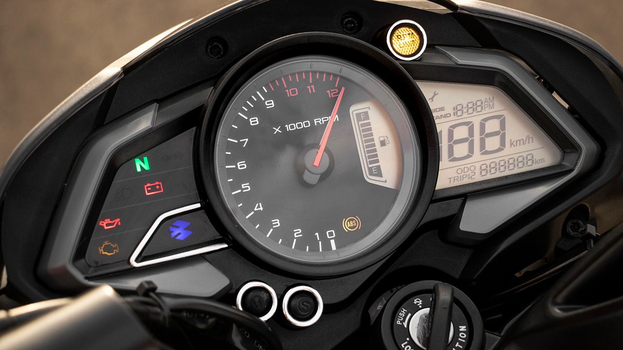 Bajaj Pulsar NS160 Instrument Cluster