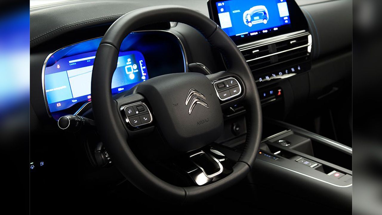 Citroen C5 Aircross Steering Close Up