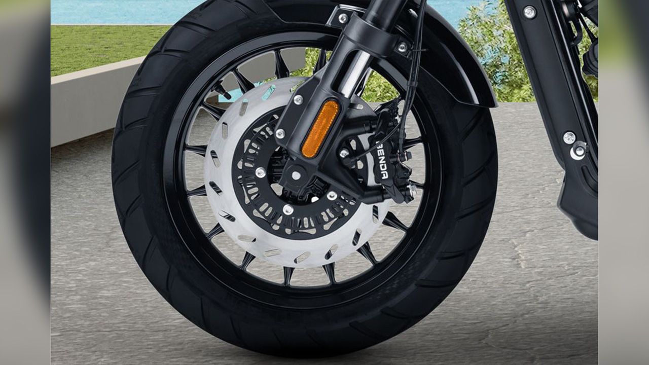 Keeway V302C Front Tyre View