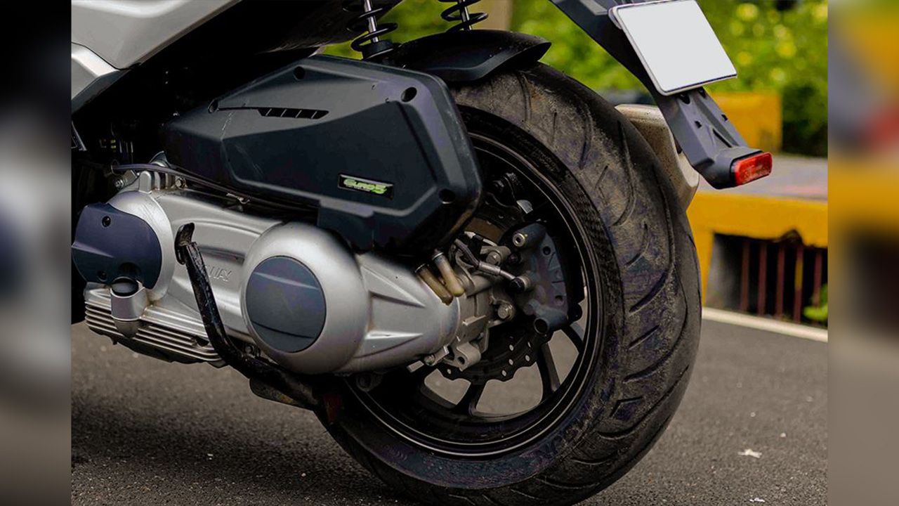 Keeway Vieste 300 Rear Tyre View