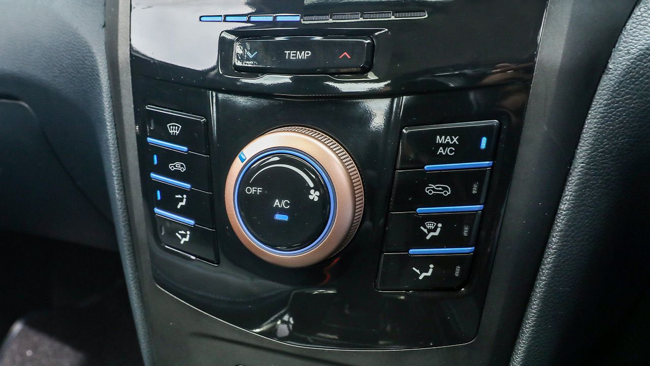 Mahindra XUV400 infotainment