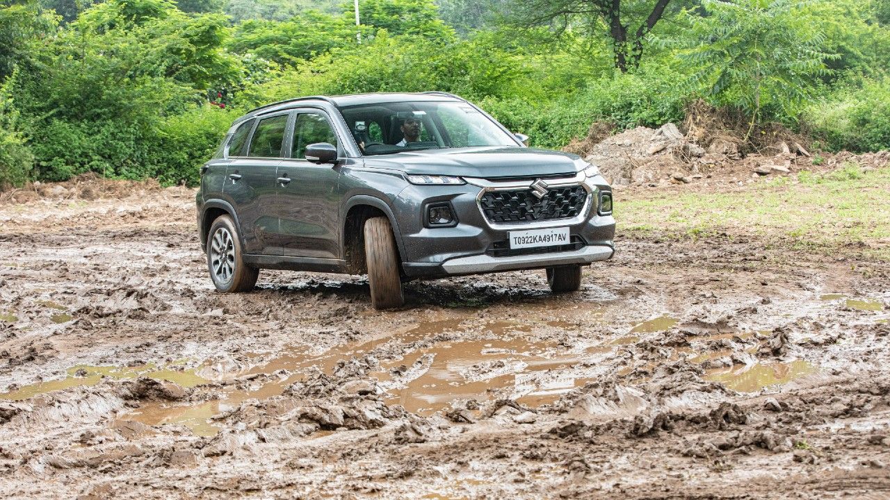 Maruti Suzuki Grand Vitara Slush Pool