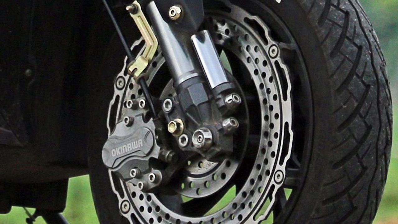 Okinawa Praise Front Brake View