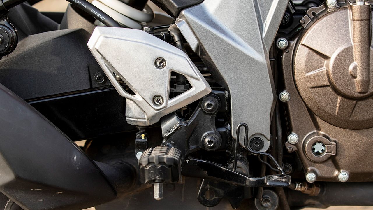 Suzuki V Strom SX Heel Plate