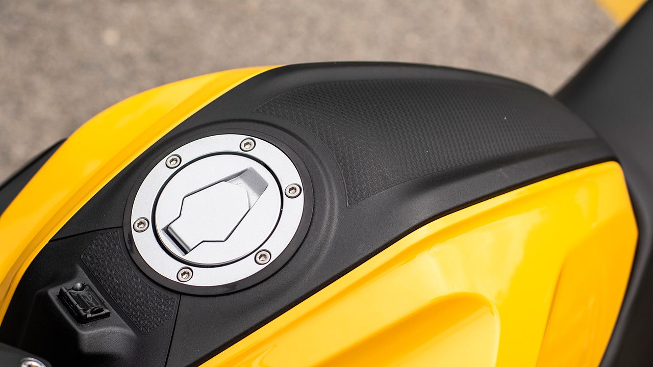 TVS Raider 125 Closed Fuel Lid