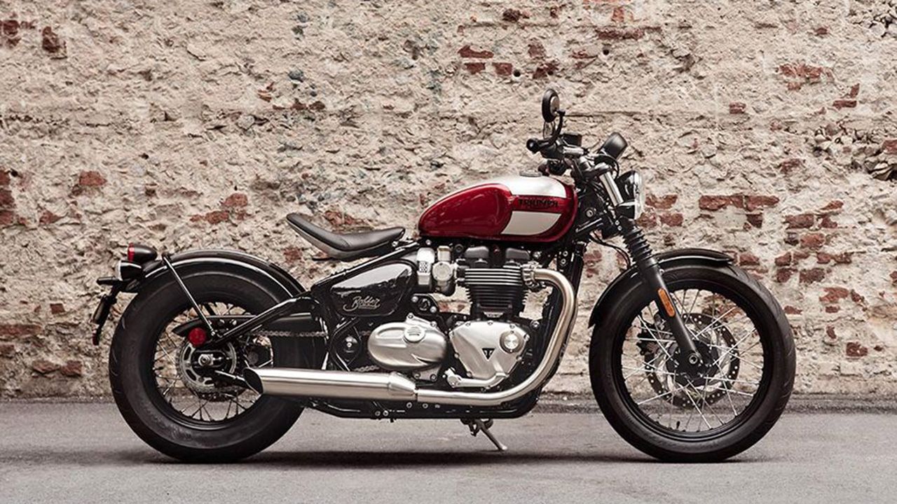 Triumph Bonneville Bobber Right Side View