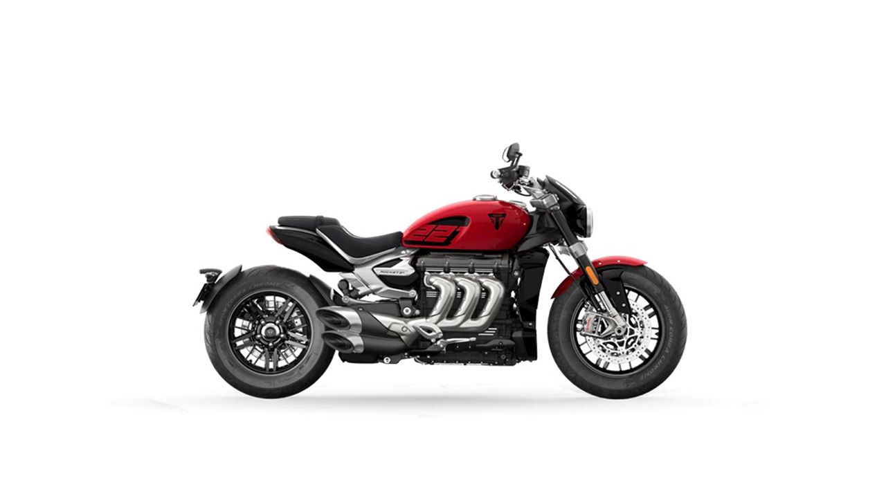 Triumph Rocket 3 Red Hopper Supphire Black1