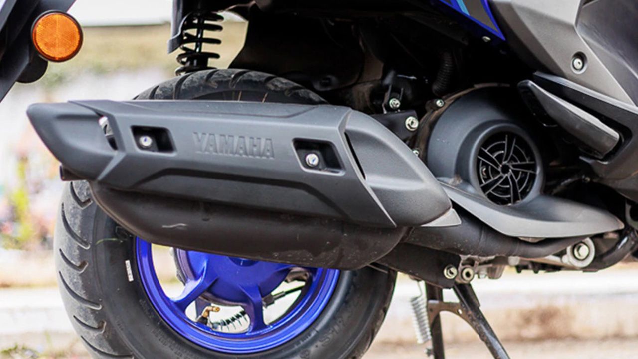 Yamaha Ray ZR 125 Exhaust View