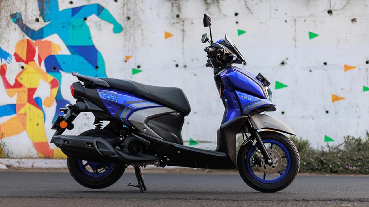 Yamaha Ray ZR 125 Right Side View