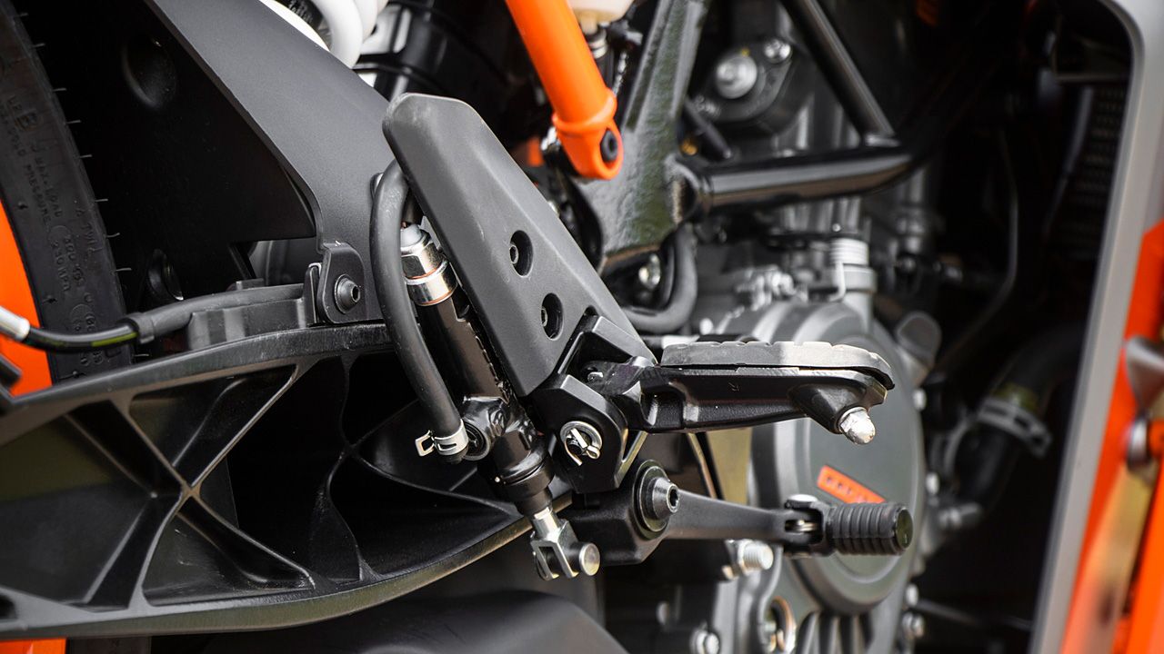 KTM RC 200 Heel Plate