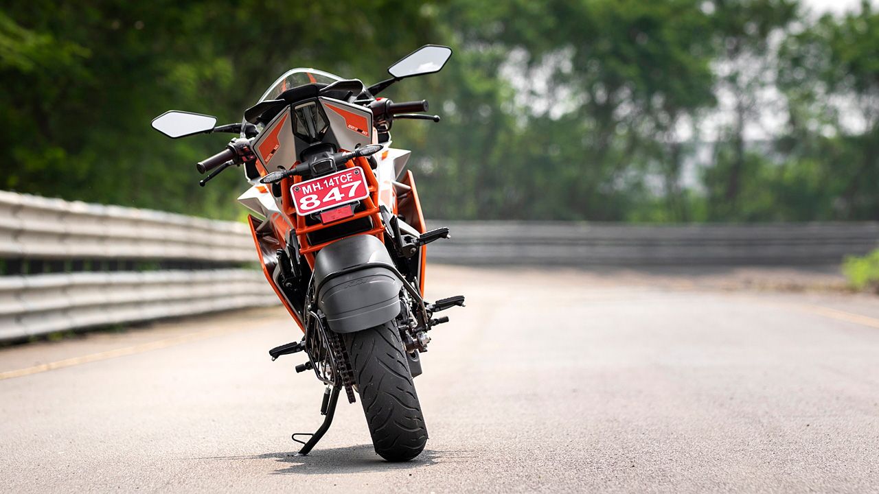 KTM RC 200 Rear View