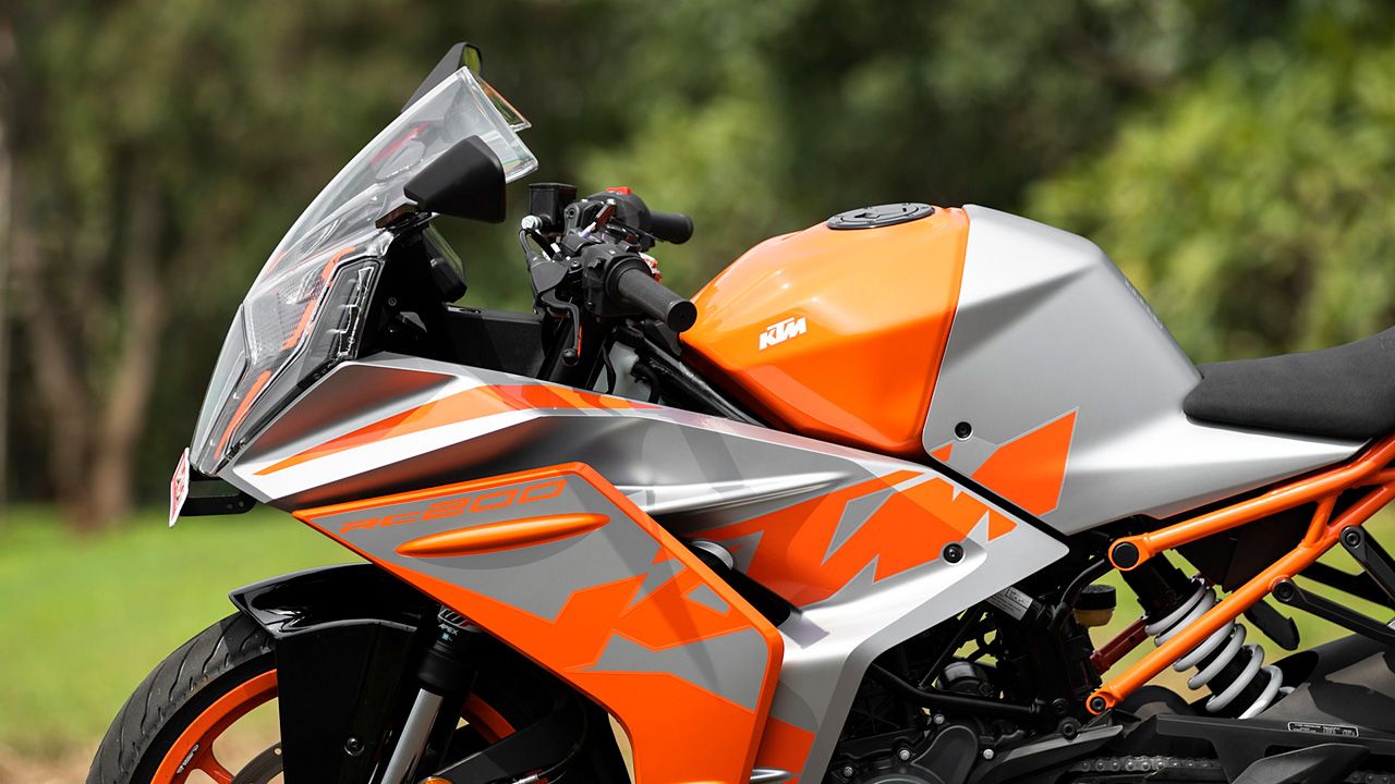 KTM RC 200 Side Fairing