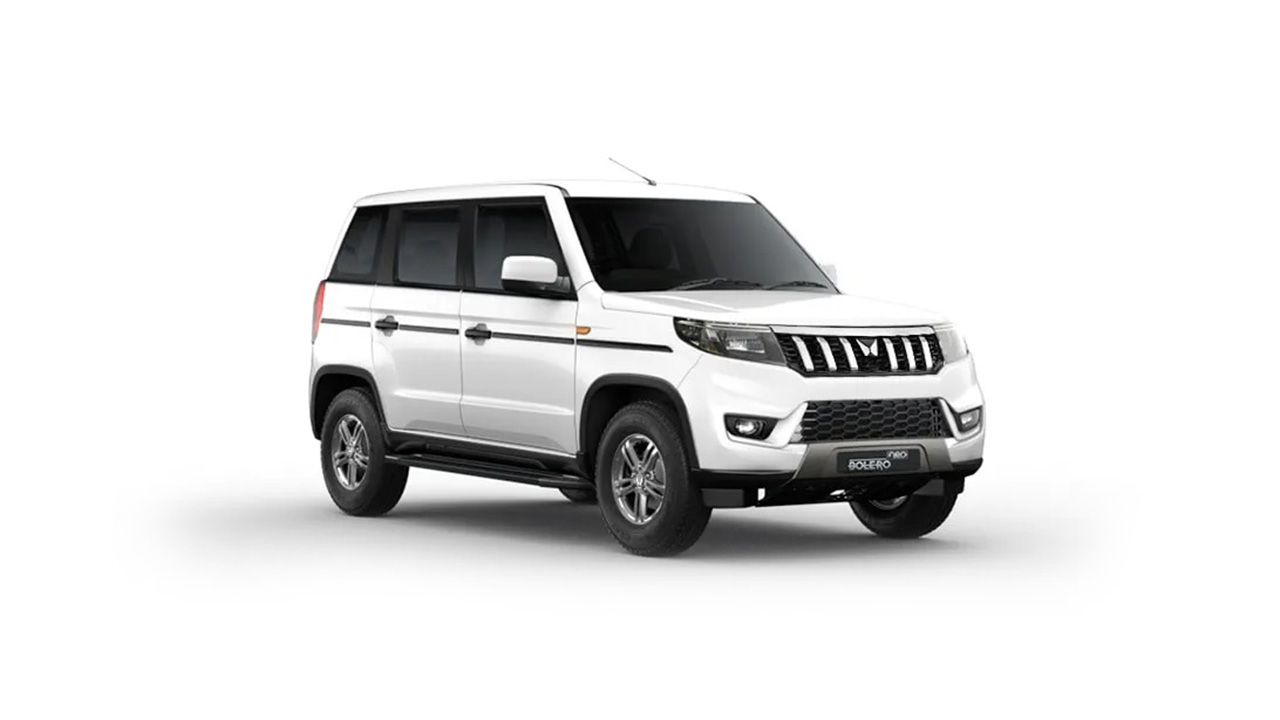 Mahindra Bolero Neo Pearl White