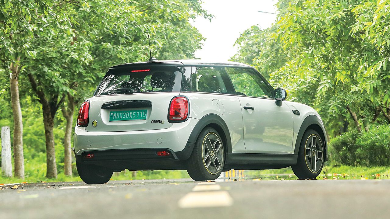 Mini Cooper SE Rear Static