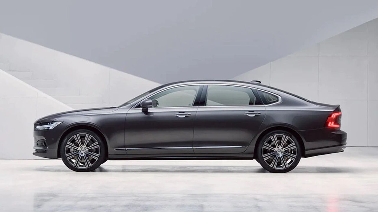 Volvo S90 Side View