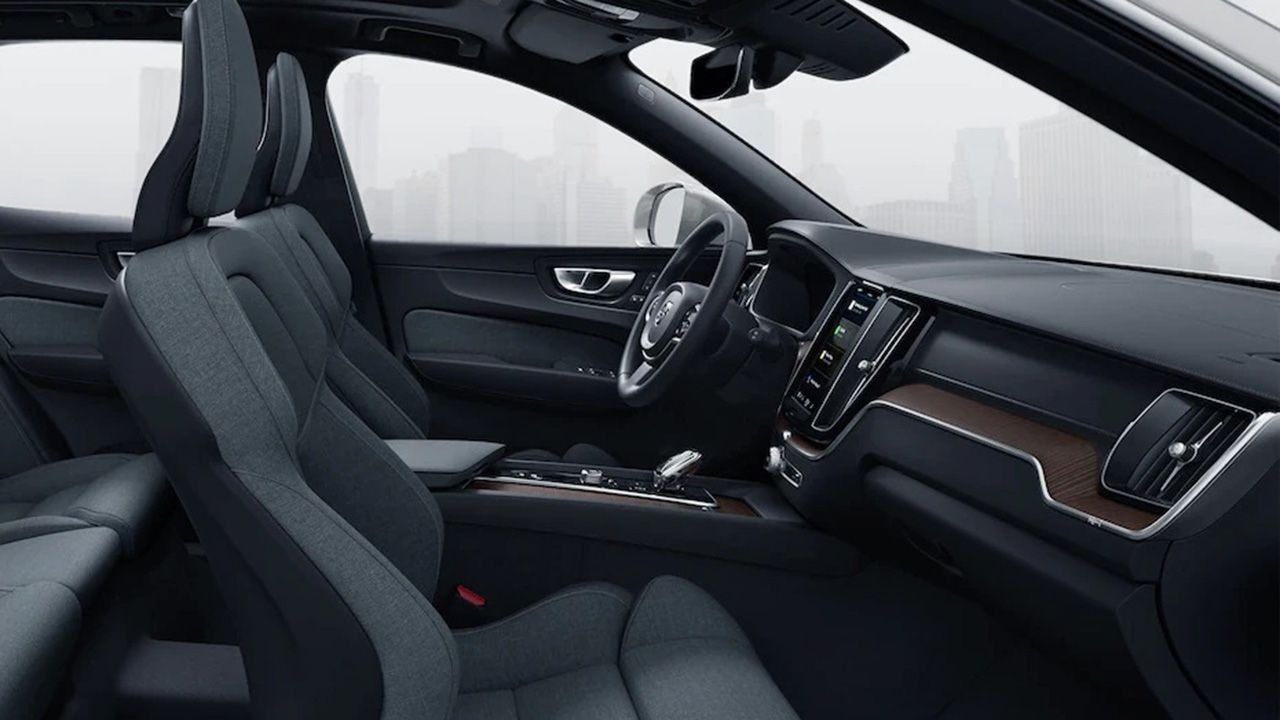 Volvo XC60 Door View Of Driver Seat