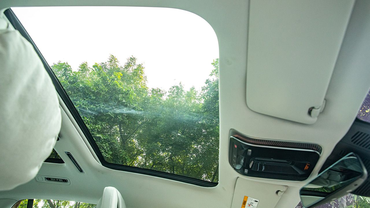 Mercedes Benz EQS 580 4MATIC Panoramic Roof