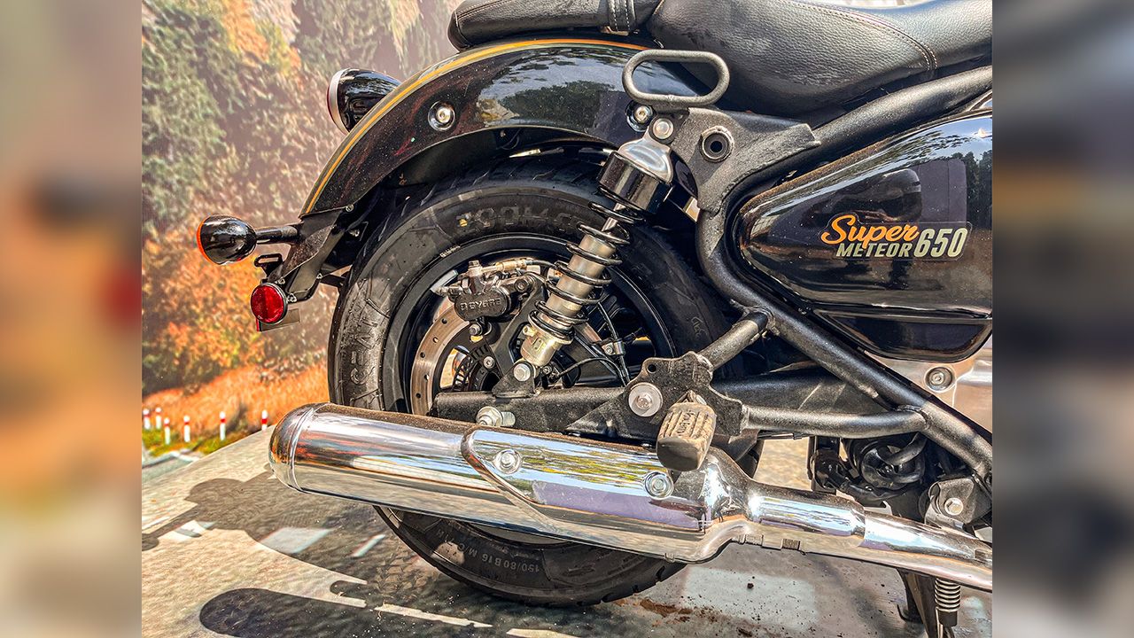 Royal Enfield Super Meteor 650 Exhaust and Rear Shocker