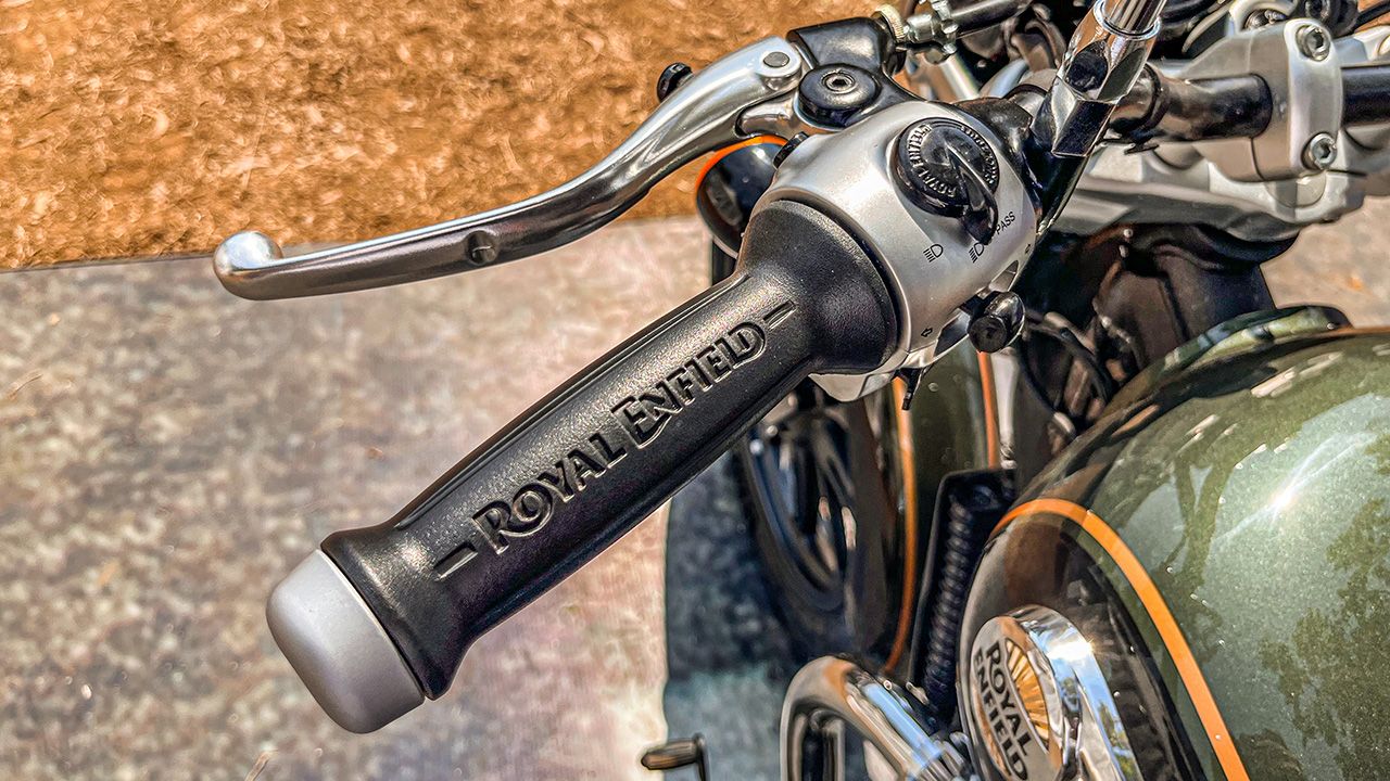 Royal Enfield Super Meteor 650 LHS Grip