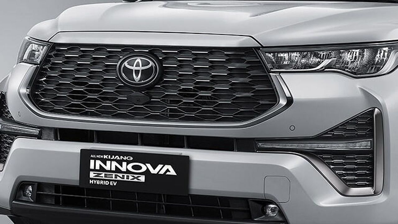 Toyota Innova Hycross Grille