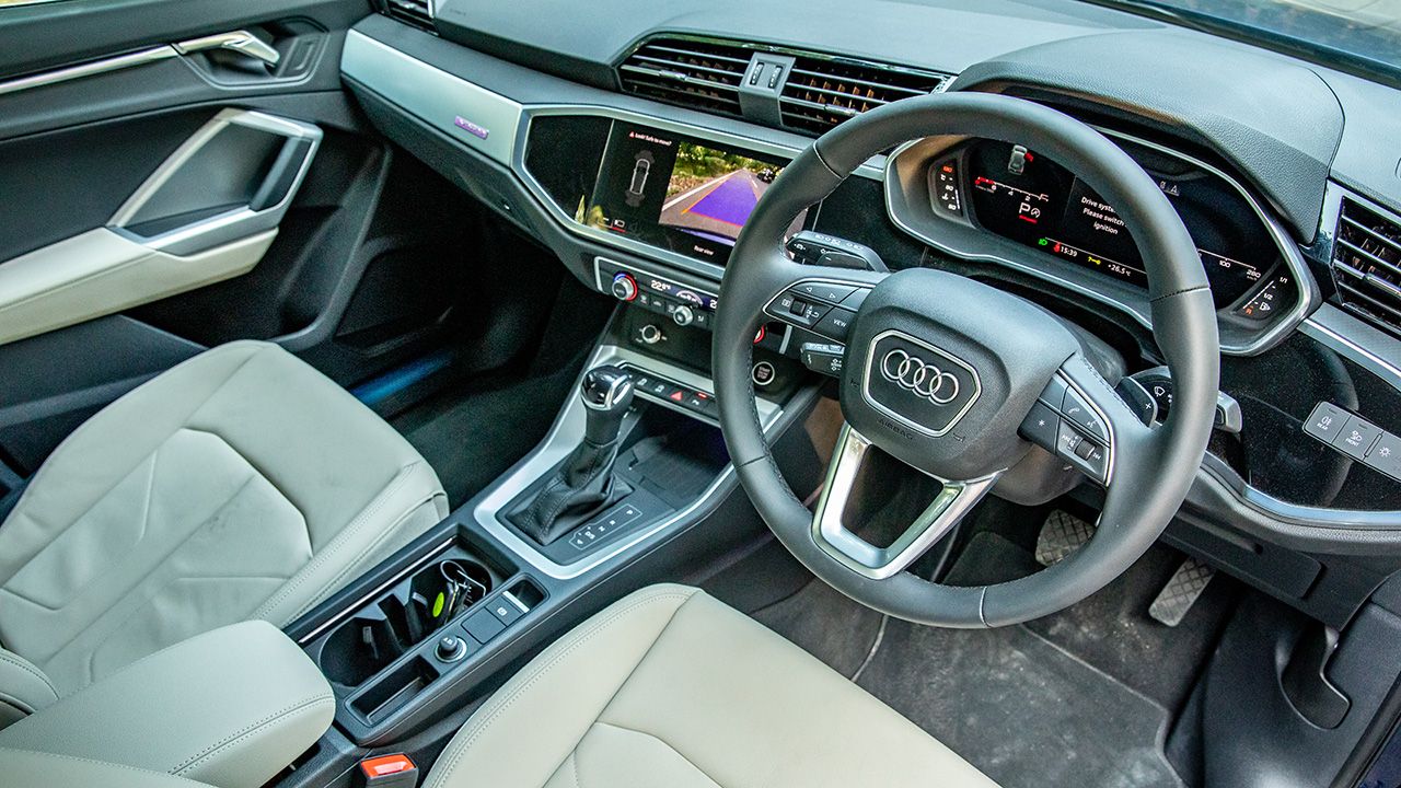 2022 Audi Q3 interior