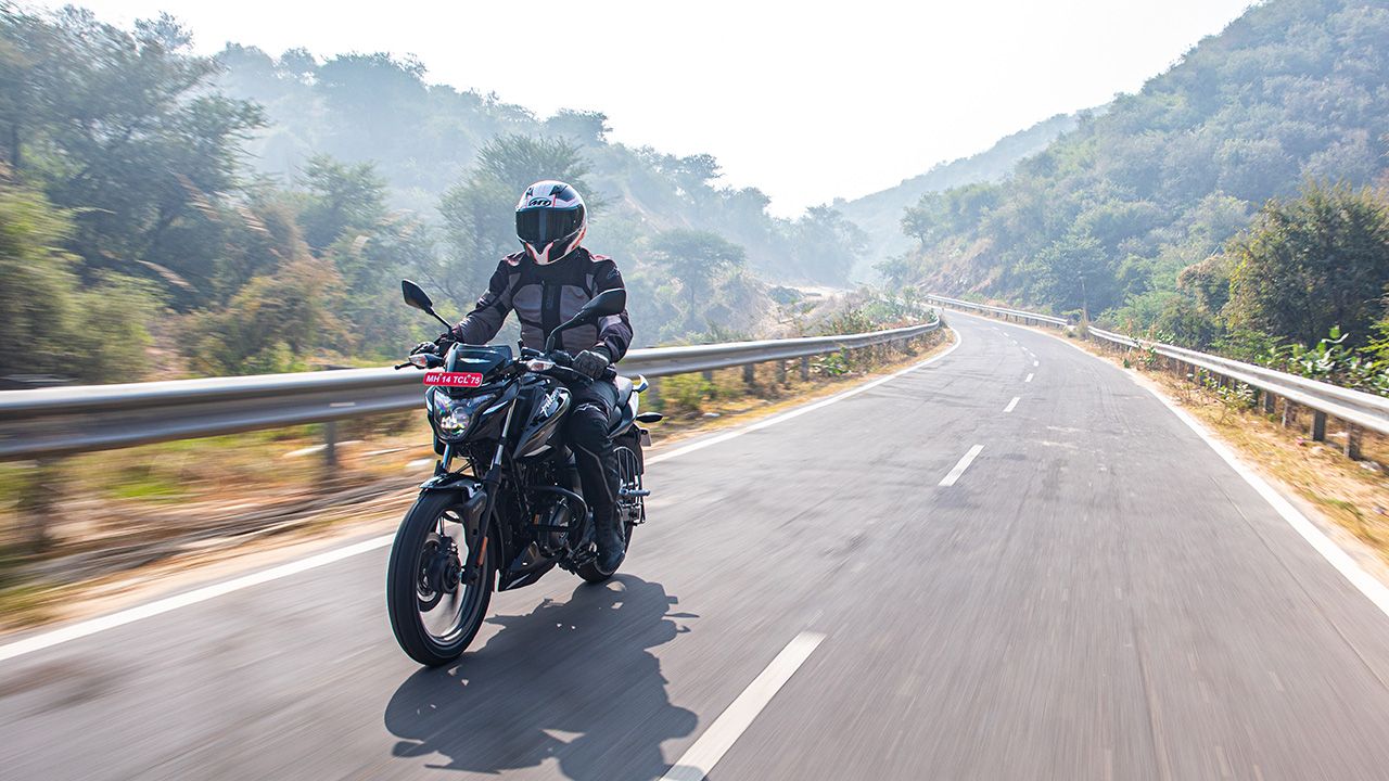 Bajaj Pulsar 150 Front Three Quarter Motion