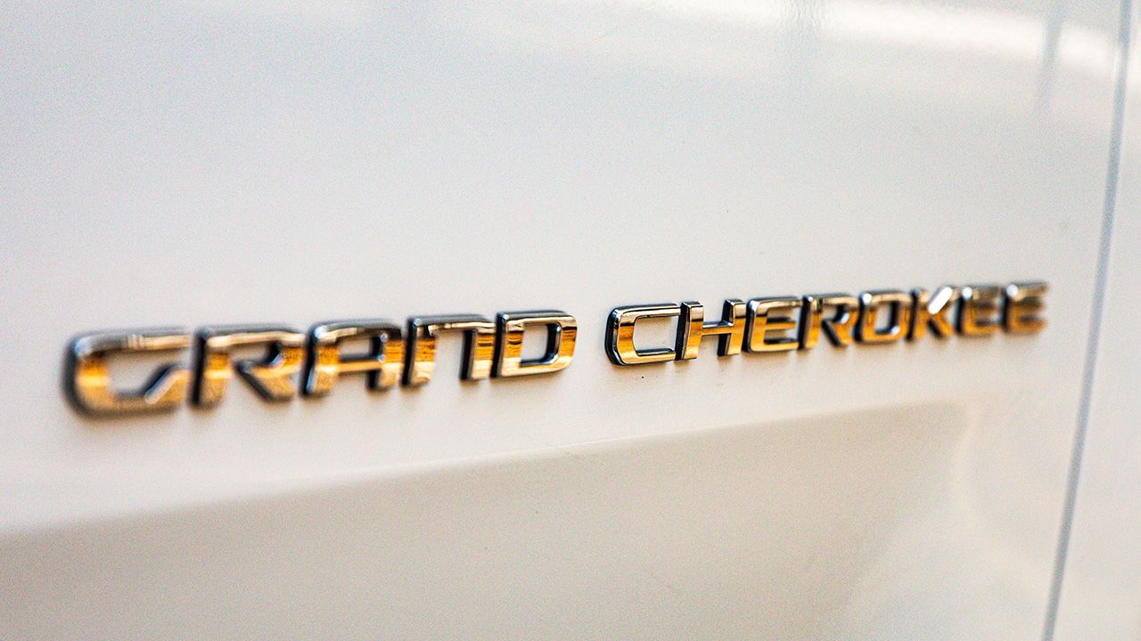 Jeep Grand Cherokee Badge