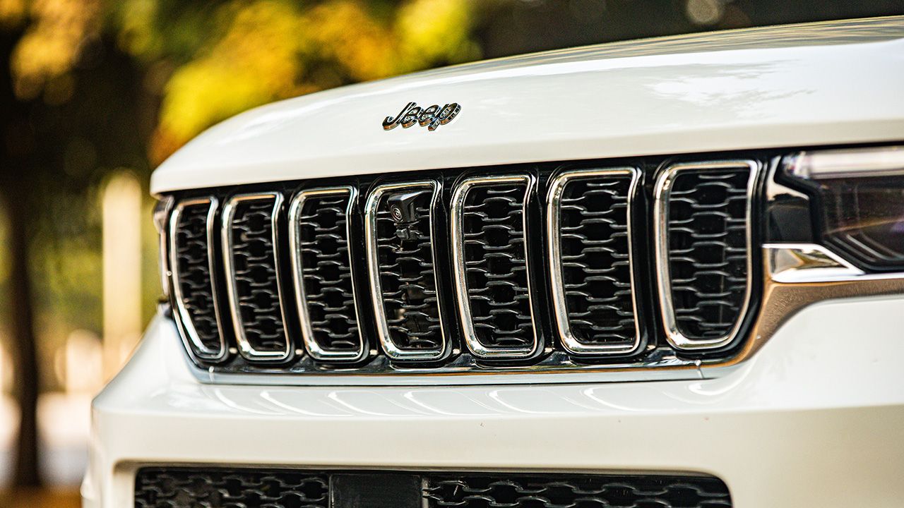 Jeep Grand Cherokee Grille