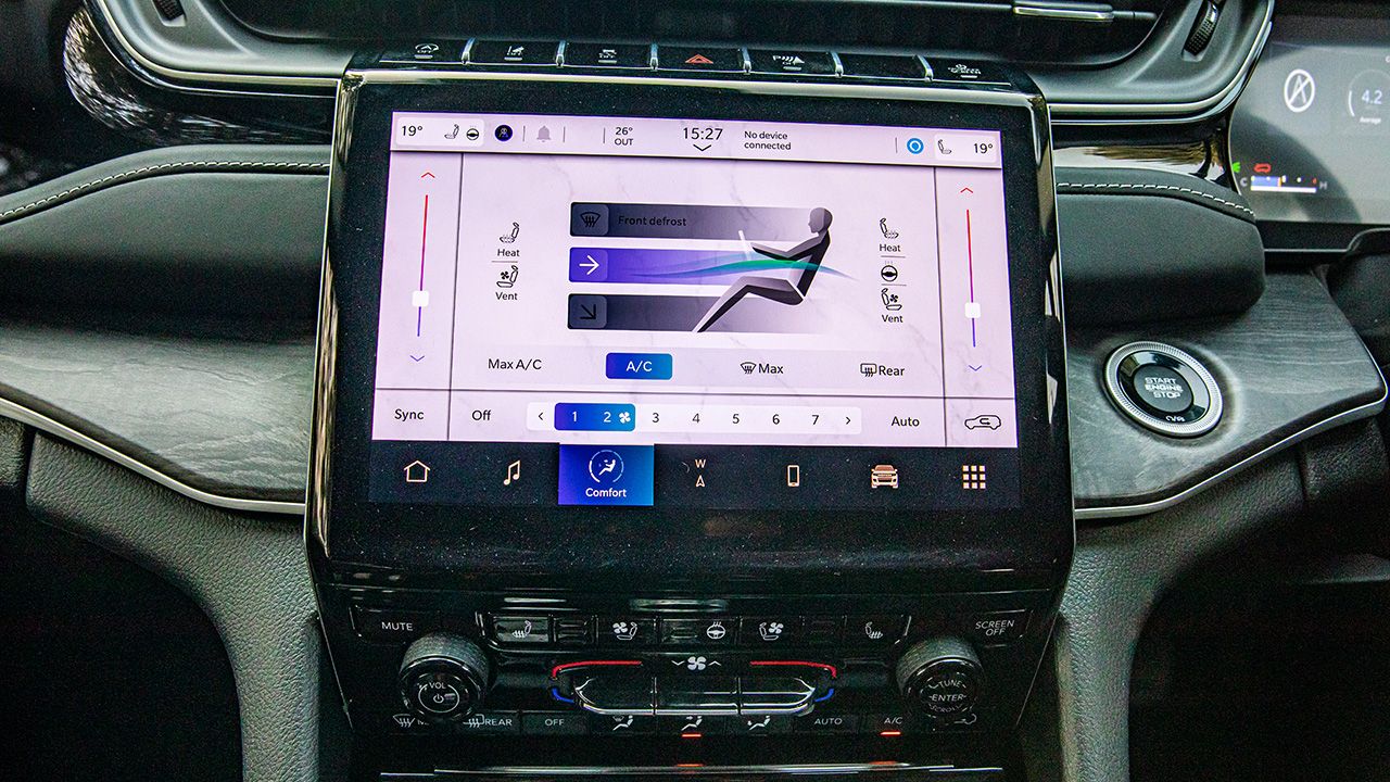 Jeep Grand Cherokee Infotainment System