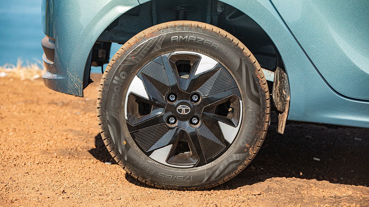 Tata Tiago EV wheel