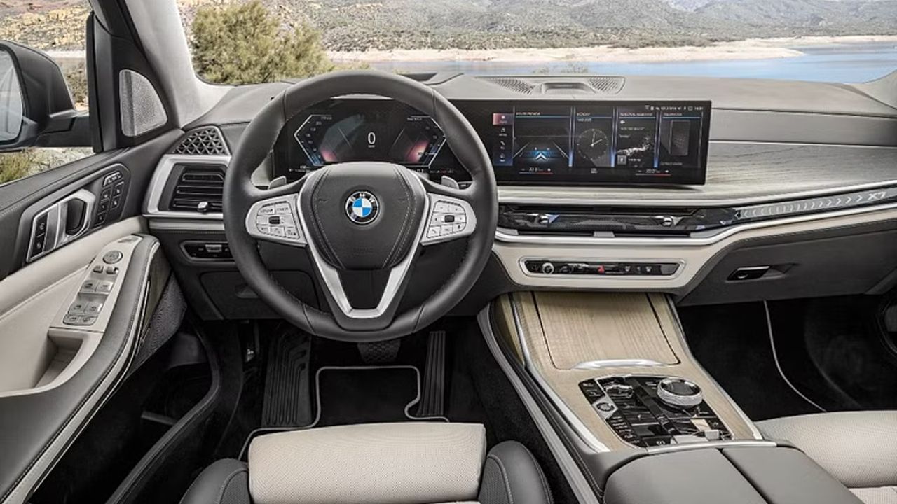 BMW X7 Facelift Interior