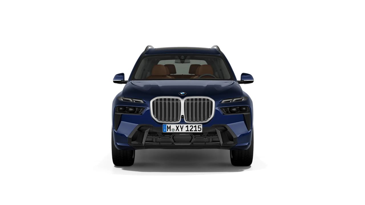 BMW X7 Front View