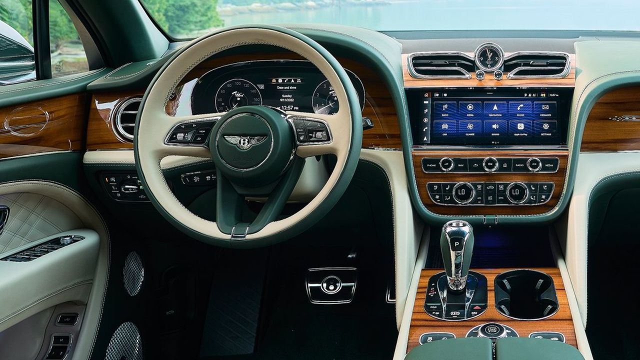 Bentley Bentayga EWB Interior