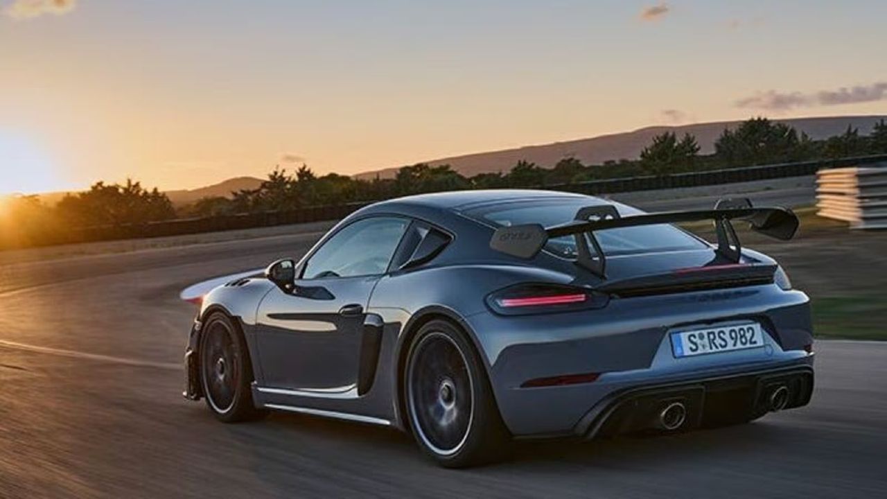 Porsche 718 Cayman GT4 RS1