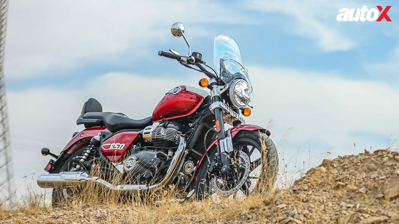 Royal Enfield Super Meteor 650 design low angle1