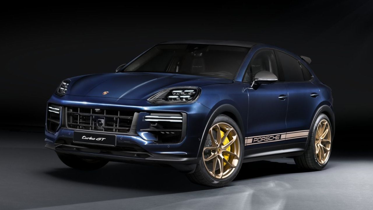 2024 Porsche Cayenne Front