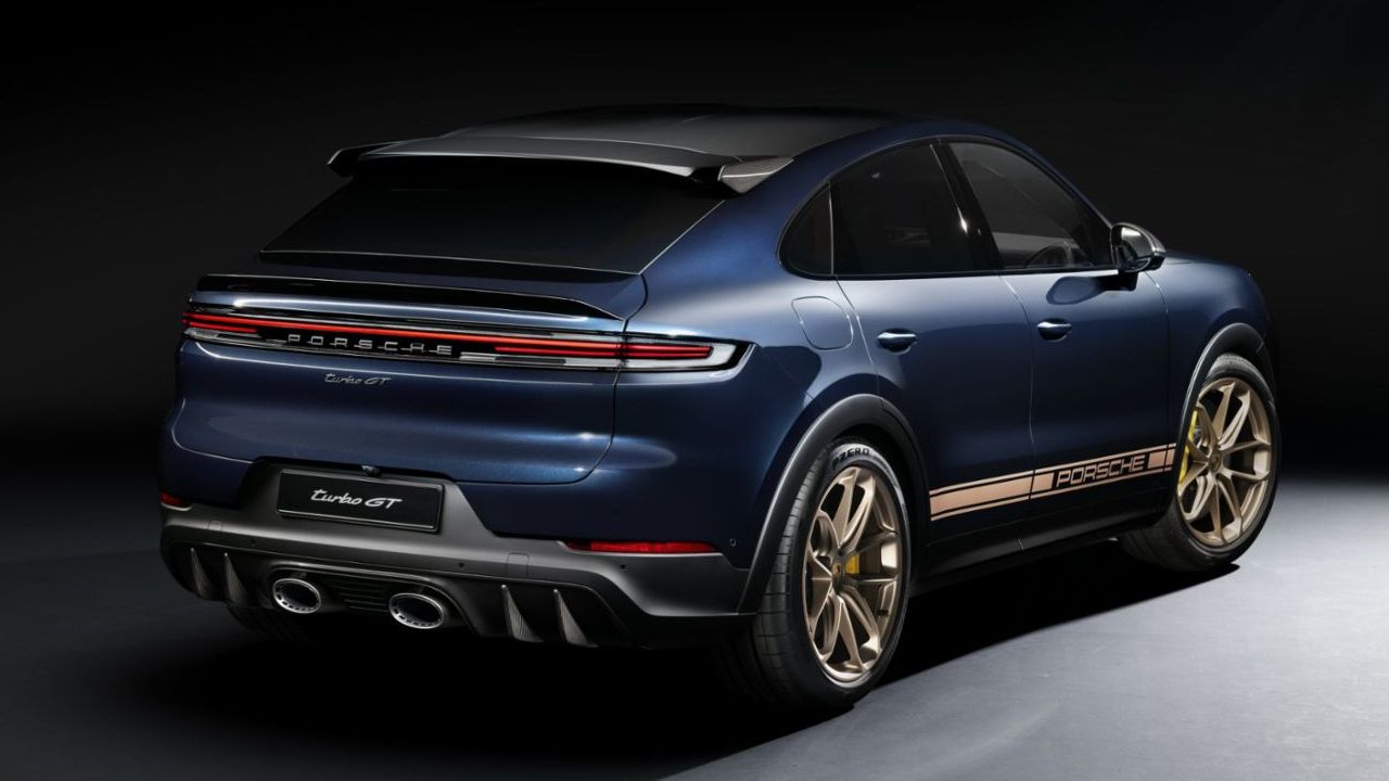 2024 Porsche Cayenne Rear