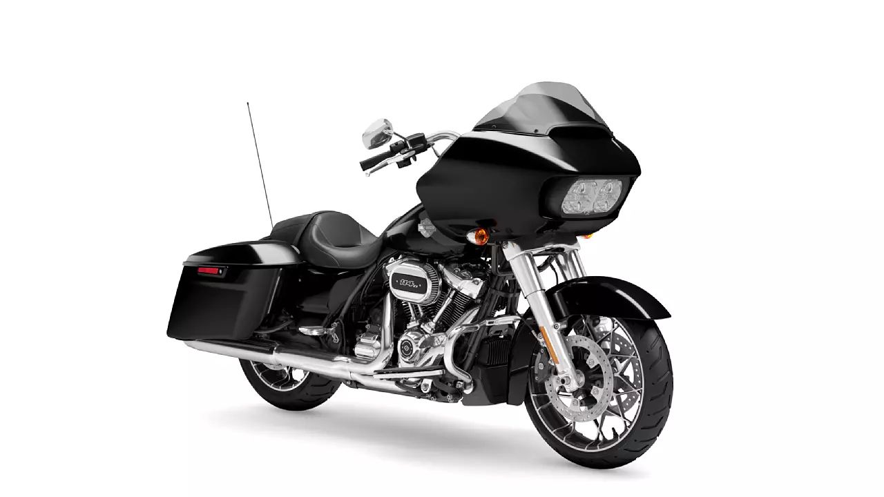 Harley Davidson Road Glide Special Vivid Black Chrome Finish