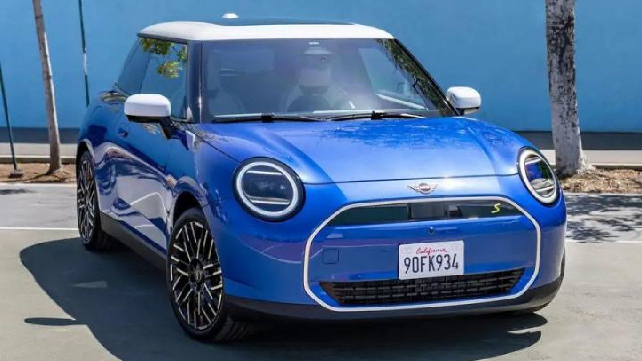 Mini Cooper SE EV Front