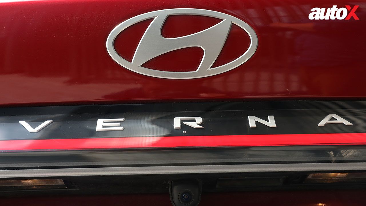 Hyundai Verna Rear Logo