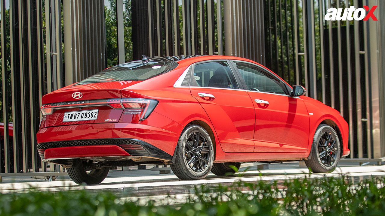 Hyundai Verna Rear side profile jpg