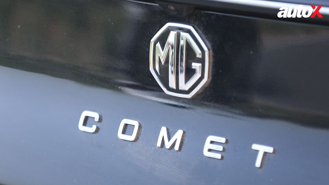 MG Comet Rear Logo1 2 