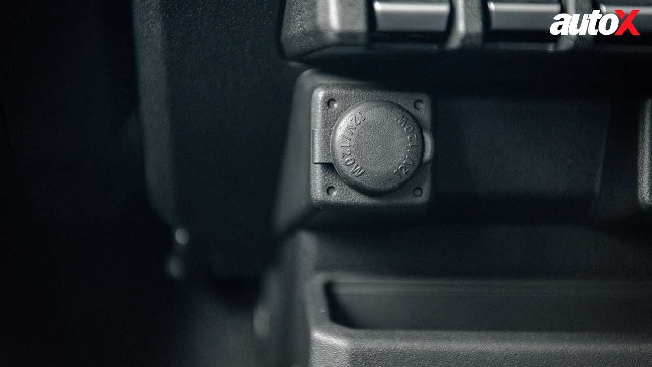 Maruti Suzuki Jimny 12V Power Outlet