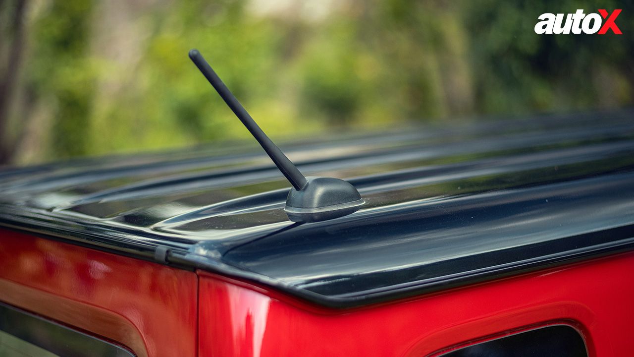 Maruti Suzuki Jimny Antenna